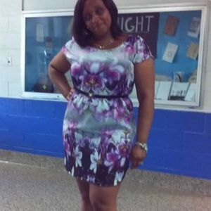 Express Lavender Floral Dress/Belt Broken